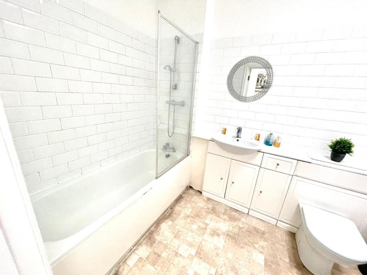 Koala & Tree - 2 Bedroom In City Centre - Short Lets & Serviced Accommodation Cambridge Экстерьер фото